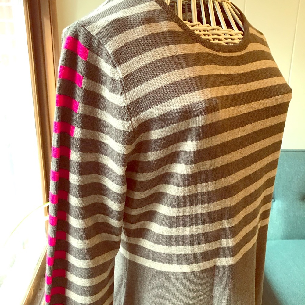 Two toned brown sweater dress with pink accents